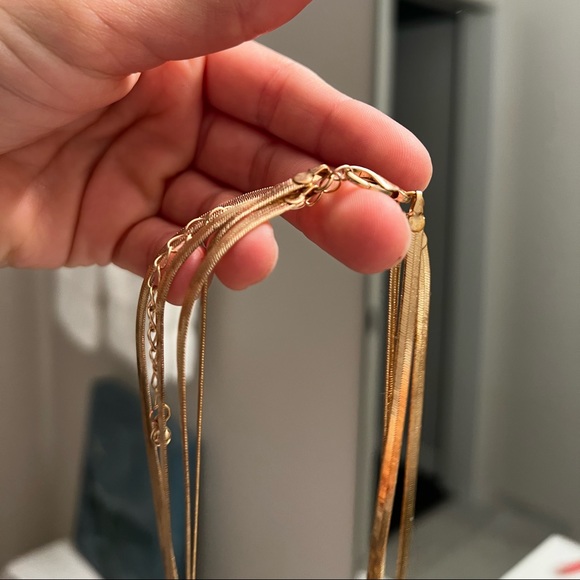 Layed Herringbone Necklace, worn once! - Picture 3 of 6